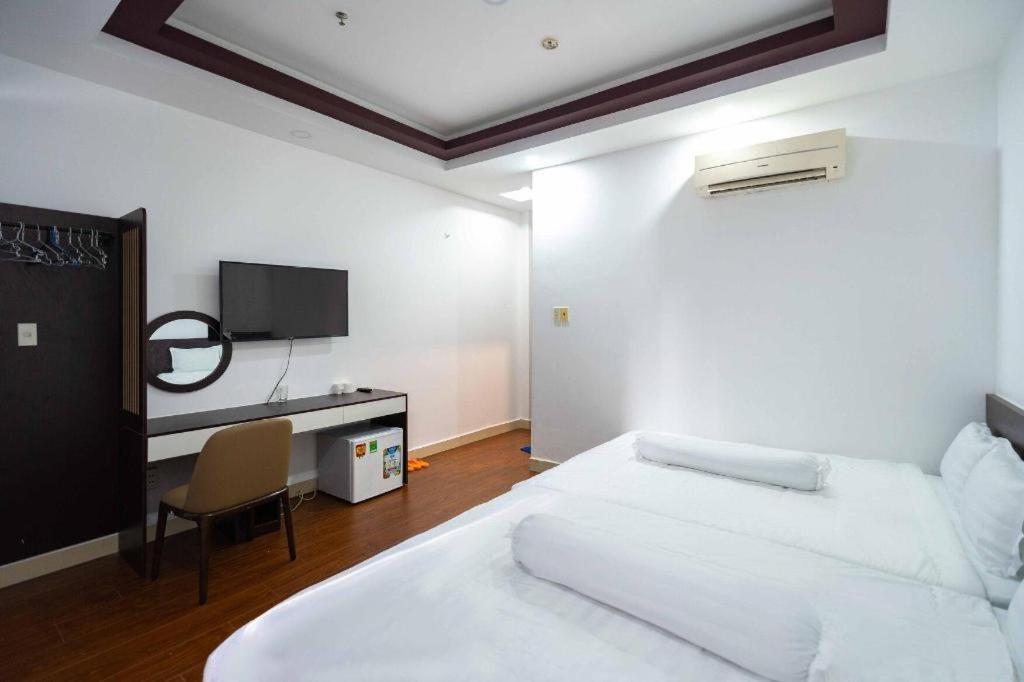 Hotel Tuan Viet Dinh Tien Hoang *