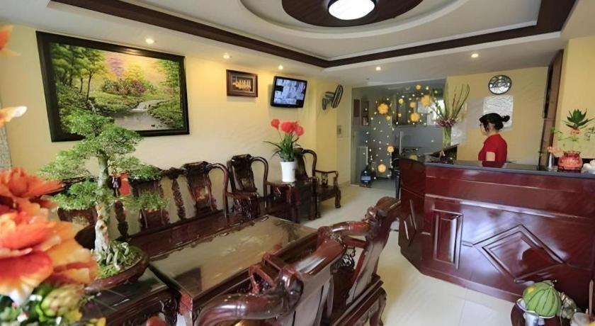 Tuan Viet Dinh Tien Hoang